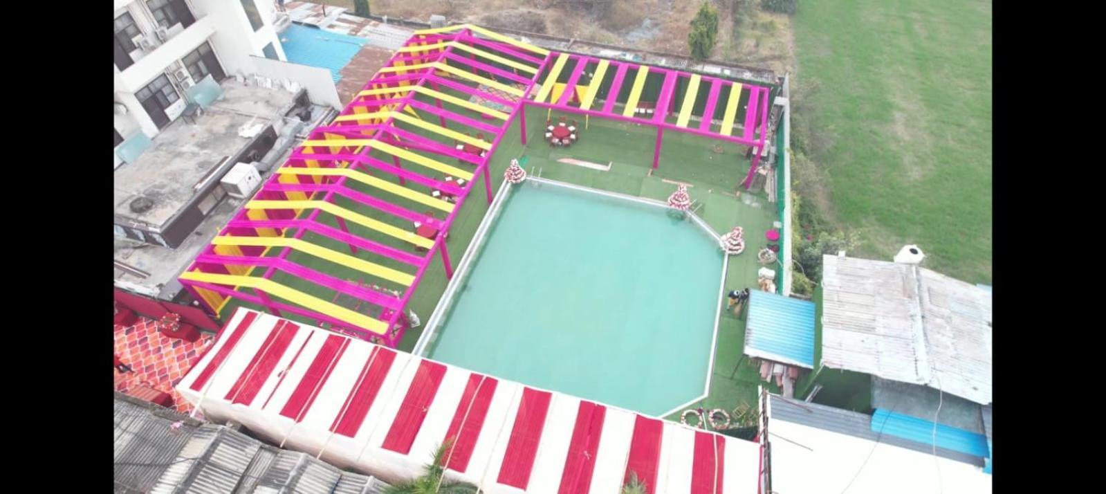 Hotel Kuber Rāi Buitenkant foto